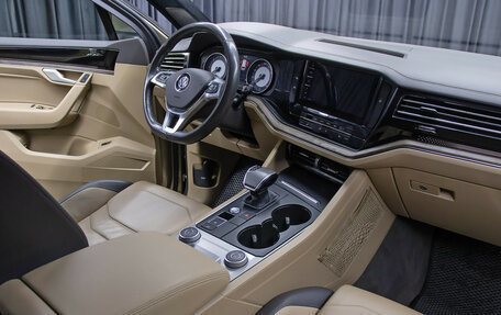 Volkswagen Touareg III, 2019 год, 4 298 000 рублей, 11 фотография