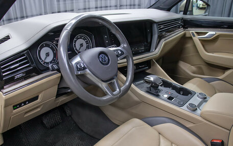 Volkswagen Touareg III, 2019 год, 4 298 000 рублей, 16 фотография