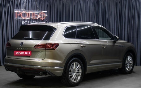 Volkswagen Touareg III, 2019 год, 4 298 000 рублей, 5 фотография