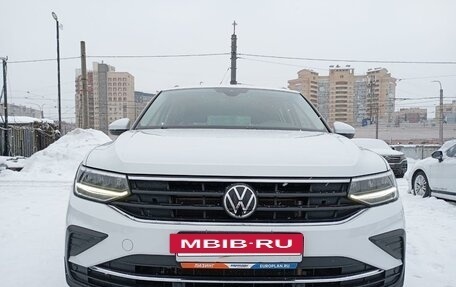 Volkswagen Tiguan II, 2021 год, 3 700 000 рублей, 6 фотография