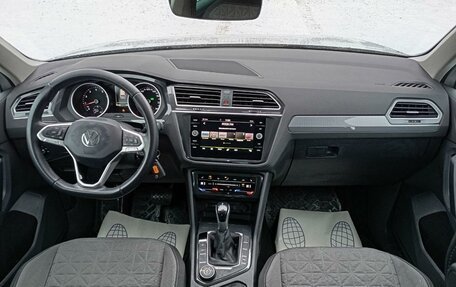 Volkswagen Tiguan II, 2021 год, 3 700 000 рублей, 10 фотография