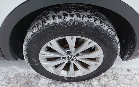 Volkswagen Tiguan II, 2021 год, 3 700 000 рублей, 27 фотография