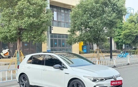 Volkswagen Golf VIII, 2023 год, 2 095 000 рублей, 3 фотография