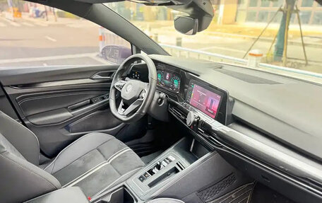 Volkswagen Golf VIII, 2023 год, 2 095 000 рублей, 14 фотография