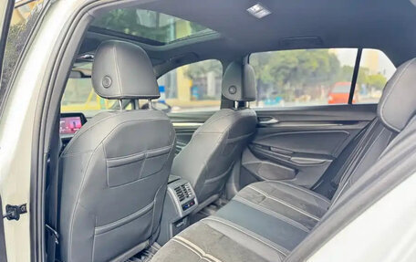 Volkswagen Golf VIII, 2023 год, 2 095 000 рублей, 18 фотография