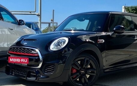 MINI Hatch, 2017 год, 2 550 000 рублей, 2 фотография