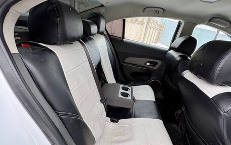 Chevrolet Cruze II, 2010 год, 485 000 рублей, 7 фотография