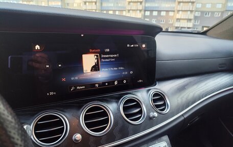 Mercedes-Benz E-Класс, 2020 год, 3 750 000 рублей, 23 фотография