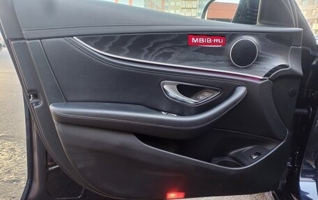 Mercedes-Benz E-Класс, 2020 год, 3 750 000 рублей, 21 фотография