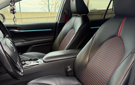 Toyota Camry, 2019 год, 3 100 000 рублей, 20 фотография