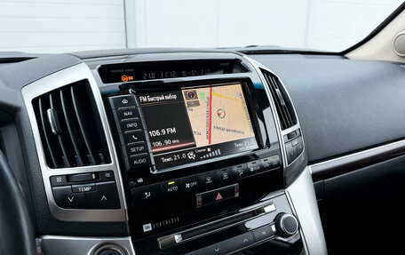 Toyota Land Cruiser 200, 2015 год, 4 400 000 рублей, 15 фотография