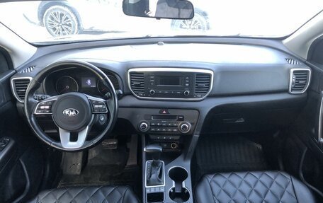 KIA Sportage IV рестайлинг, 2020 год, 2 584 000 рублей, 10 фотография