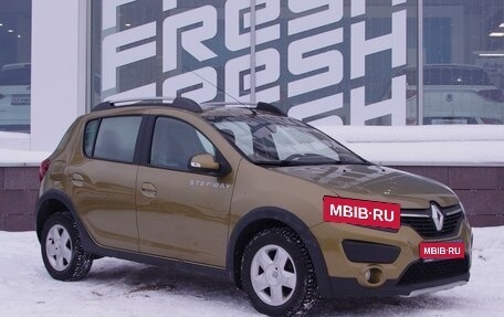 Renault Sandero II рестайлинг, 2015 год, 905 000 рублей, 1 фотография