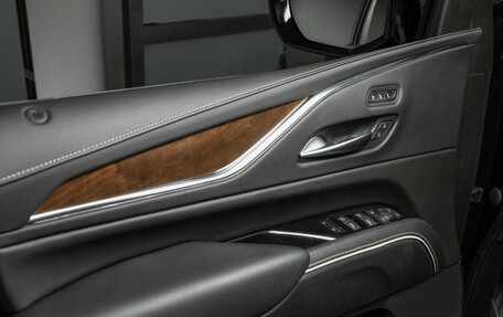 Cadillac Escalade V, 2023 год, 14 800 000 рублей, 11 фотография