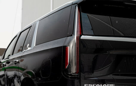 Cadillac Escalade V, 2023 год, 14 800 000 рублей, 17 фотография