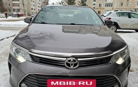 Toyota Camry, 2015 год, 1 890 000 рублей, 2 фотография