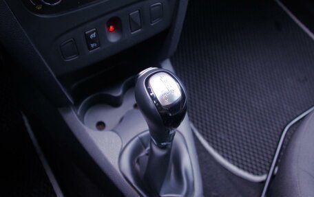 Renault Sandero II рестайлинг, 2015 год, 905 000 рублей, 17 фотография