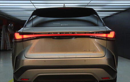 Lexus RX IV рестайлинг, 2024 год, 7 800 000 рублей, 4 фотография