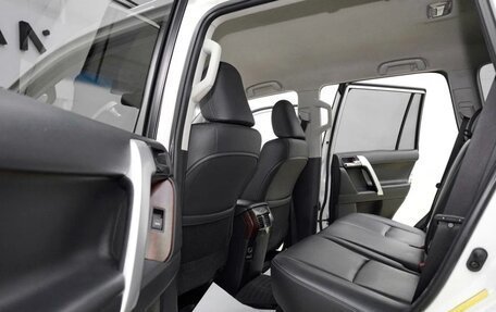 Toyota Land Cruiser Prado 150 рестайлинг 2, 2015 год, 3 600 000 рублей, 7 фотография