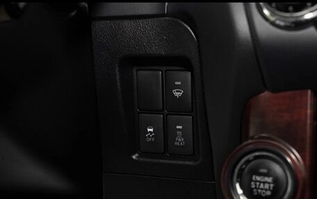 Toyota Land Cruiser Prado 150 рестайлинг 2, 2015 год, 3 600 000 рублей, 6 фотография