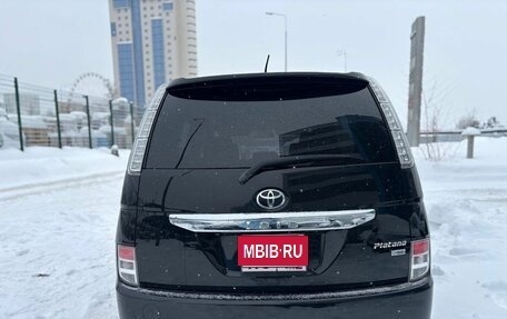 Toyota ISis I, 2011 год, 1 270 000 рублей, 4 фотография