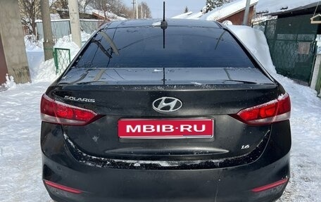 Hyundai Solaris II рестайлинг, 2017 год, 1 400 000 рублей, 1 фотография