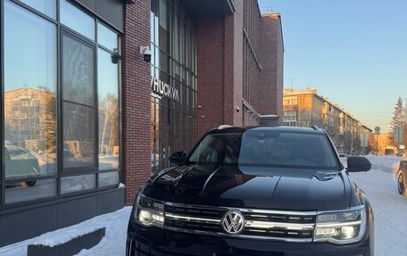 Volkswagen Teramont I, 2023 год, 4 700 000 рублей, 2 фотография