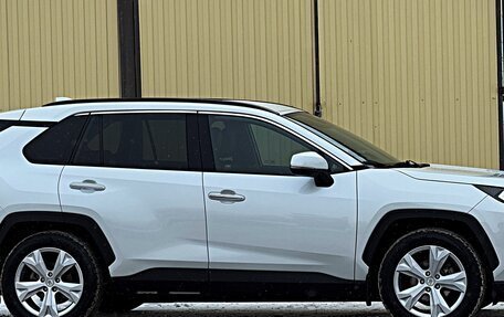 Toyota RAV4, 2021 год, 4 050 000 рублей, 7 фотография