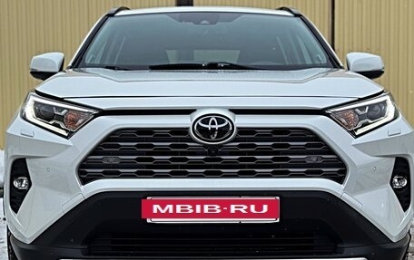 Toyota RAV4, 2021 год, 4 050 000 рублей, 3 фотография