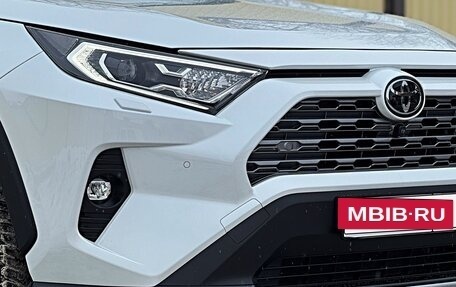 Toyota RAV4, 2021 год, 4 050 000 рублей, 4 фотография