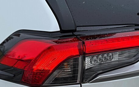 Toyota RAV4, 2021 год, 4 050 000 рублей, 13 фотография