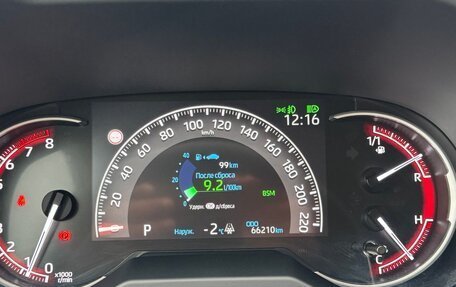 Toyota RAV4, 2021 год, 4 050 000 рублей, 21 фотография