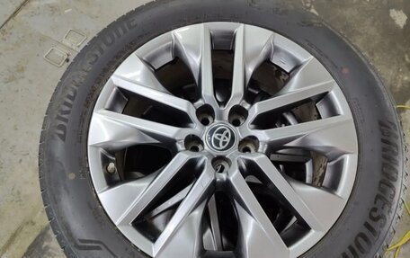 Toyota RAV4, 2021 год, 4 050 000 рублей, 14 фотография