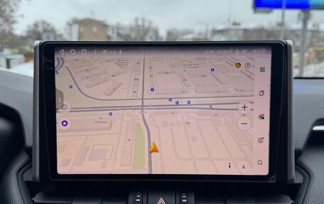 Toyota RAV4, 2021 год, 4 050 000 рублей, 17 фотография