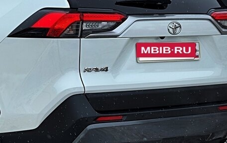 Toyota RAV4, 2021 год, 4 050 000 рублей, 12 фотография