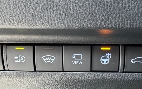 Toyota RAV4, 2021 год, 4 050 000 рублей, 33 фотография