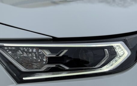 Toyota RAV4, 2021 год, 4 050 000 рублей, 40 фотография