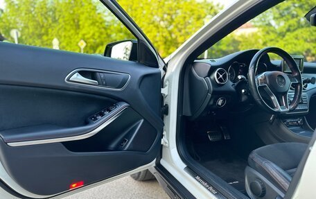 Mercedes-Benz GLA, 2015 год, 2 250 000 рублей, 10 фотография