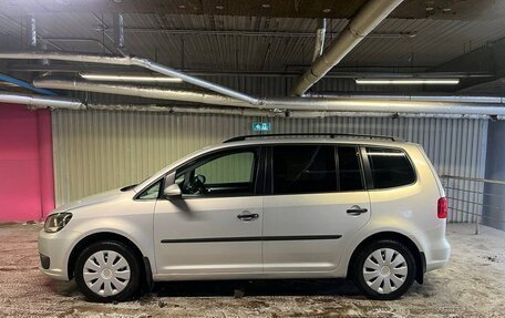 Volkswagen Touran III, 2011 год, 920 000 рублей, 5 фотография