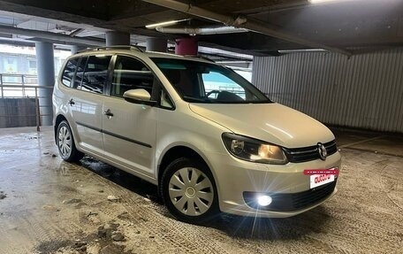 Volkswagen Touran III, 2011 год, 920 000 рублей, 3 фотография