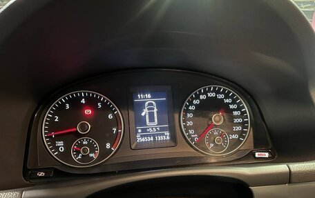 Volkswagen Touran III, 2011 год, 920 000 рублей, 8 фотография