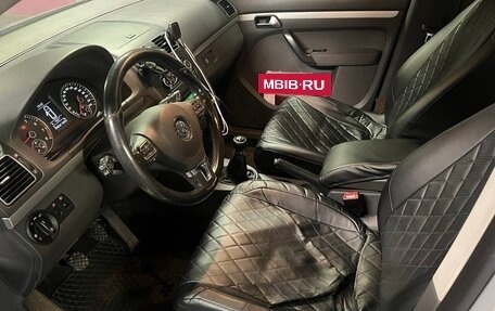 Volkswagen Touran III, 2011 год, 920 000 рублей, 9 фотография