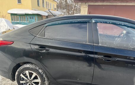 Hyundai Solaris II рестайлинг, 2017 год, 1 400 000 рублей, 25 фотография