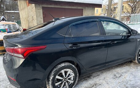 Hyundai Solaris II рестайлинг, 2017 год, 1 400 000 рублей, 24 фотография