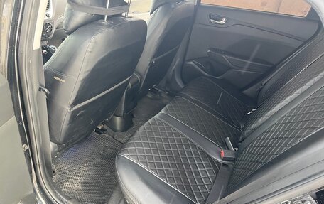 Hyundai Solaris II рестайлинг, 2017 год, 1 400 000 рублей, 33 фотография