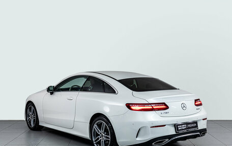 Mercedes-Benz E-Класс, 2018 год, 3 928 000 рублей, 6 фотография