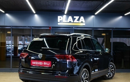 Volkswagen Tiguan II, 2018 год, 2 099 000 рублей, 4 фотография