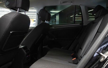 Volkswagen Tiguan II, 2018 год, 2 099 000 рублей, 13 фотография