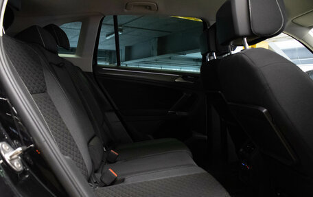 Volkswagen Tiguan II, 2018 год, 2 099 000 рублей, 14 фотография