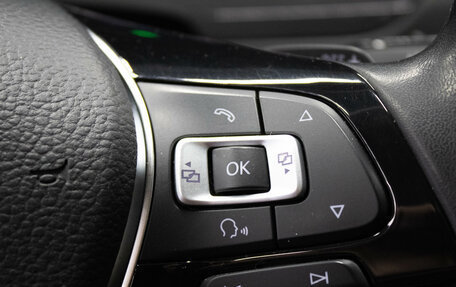 Volkswagen Tiguan II, 2018 год, 2 099 000 рублей, 18 фотография